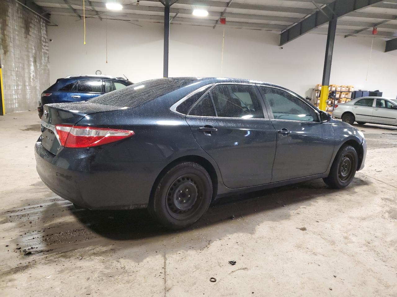 VIN 4T1BF1FK4GU245680 2016 TOYOTA CAMRY no.3