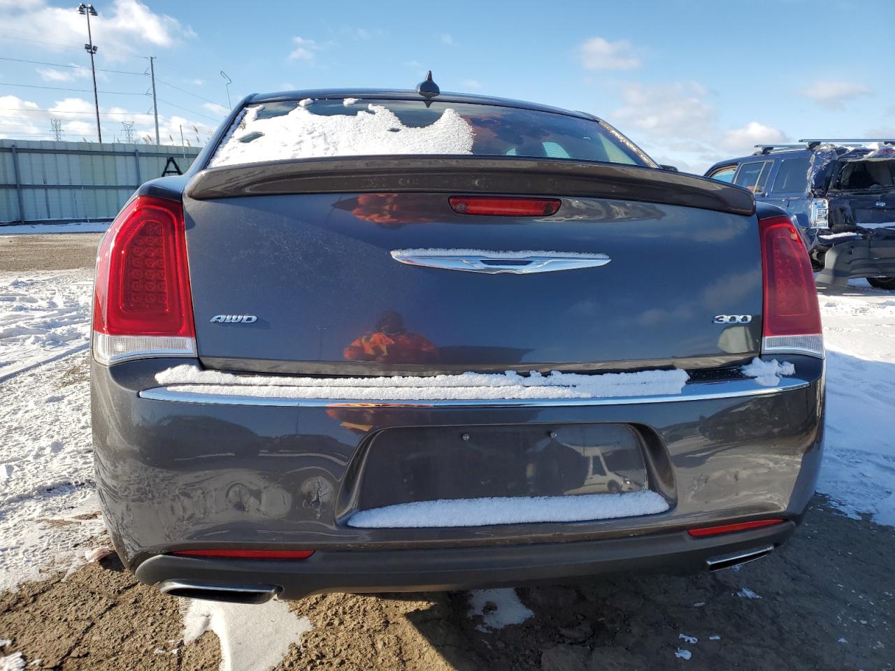 VIN 2C3CCARG6GH192853 2016 CHRYSLER 300 no.6