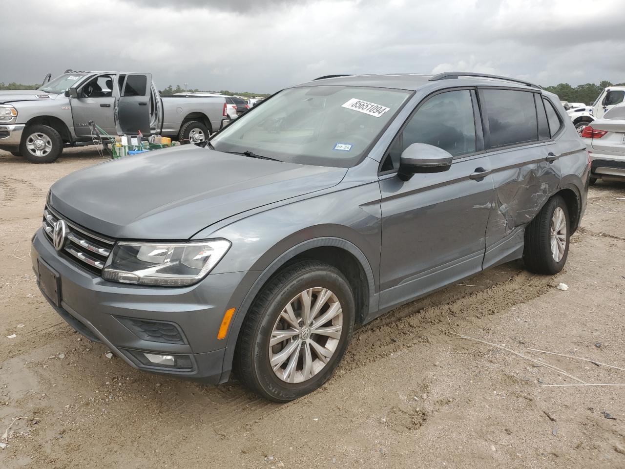 VIN 3VV1B7AXXJM010263 2018 VOLKSWAGEN TIGUAN no.1