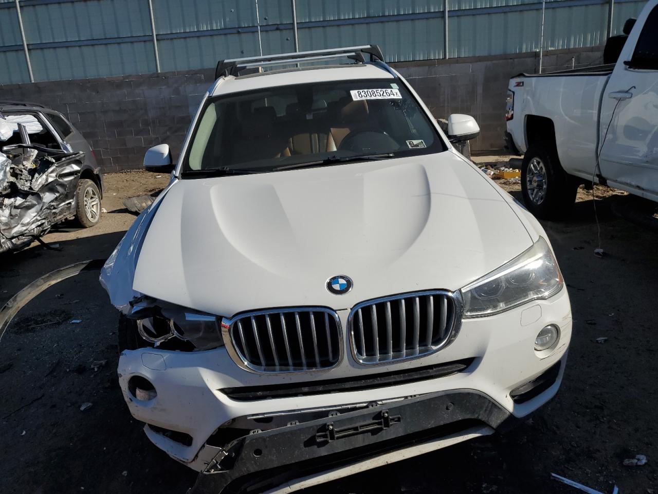 VIN 5UXWX7C52H0U41242 2017 BMW X3 no.5