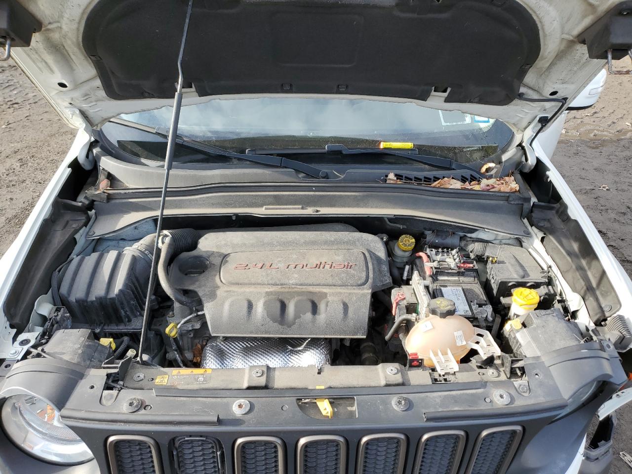 2016 Jeep Renegade - Image 12