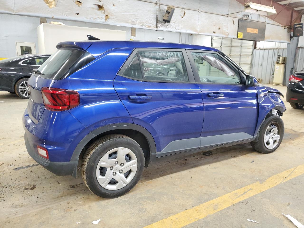 2020 Hyundai Venue - Image 3