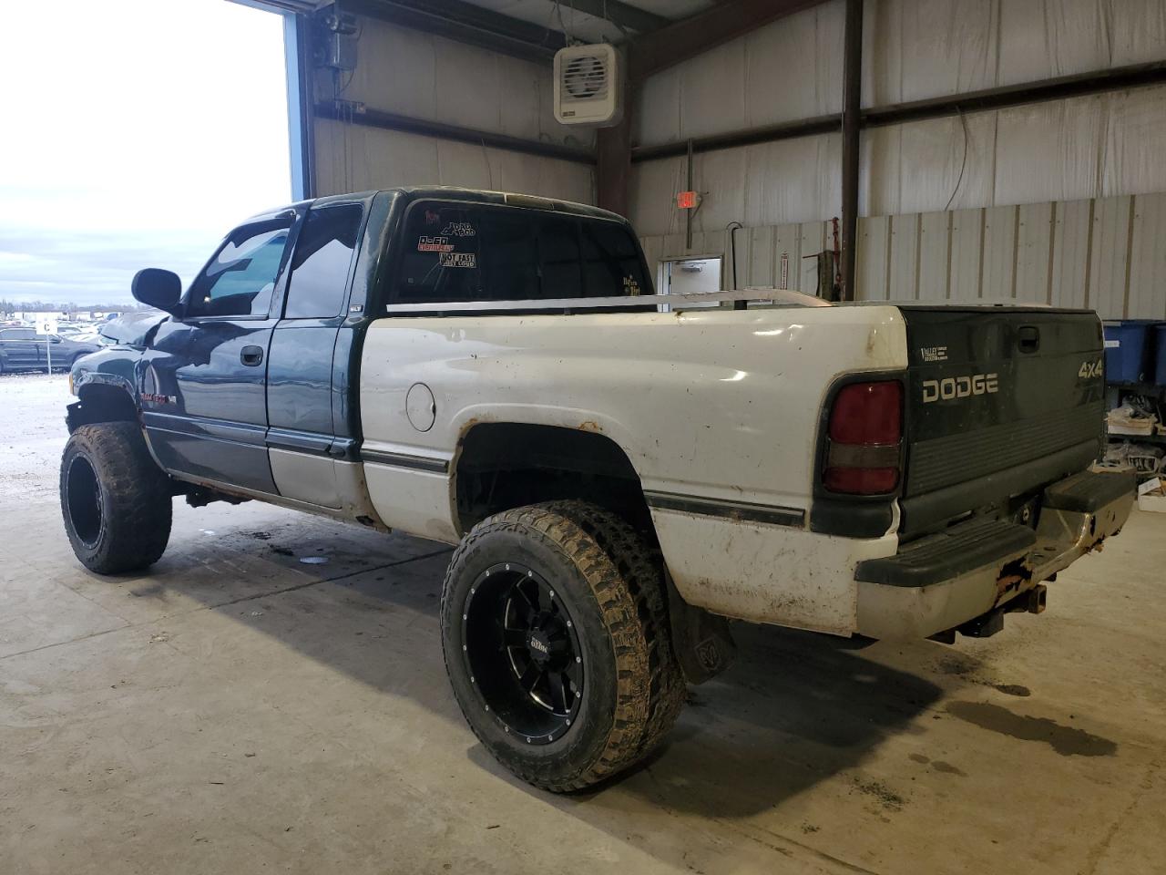 1998 Dodge RAM - Image 2