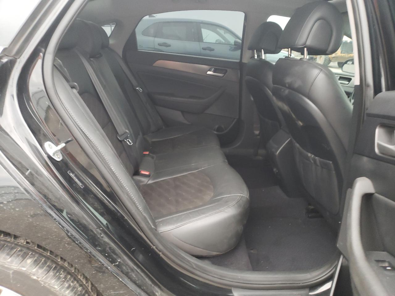 2016 Hyundai Sonata - Image 11