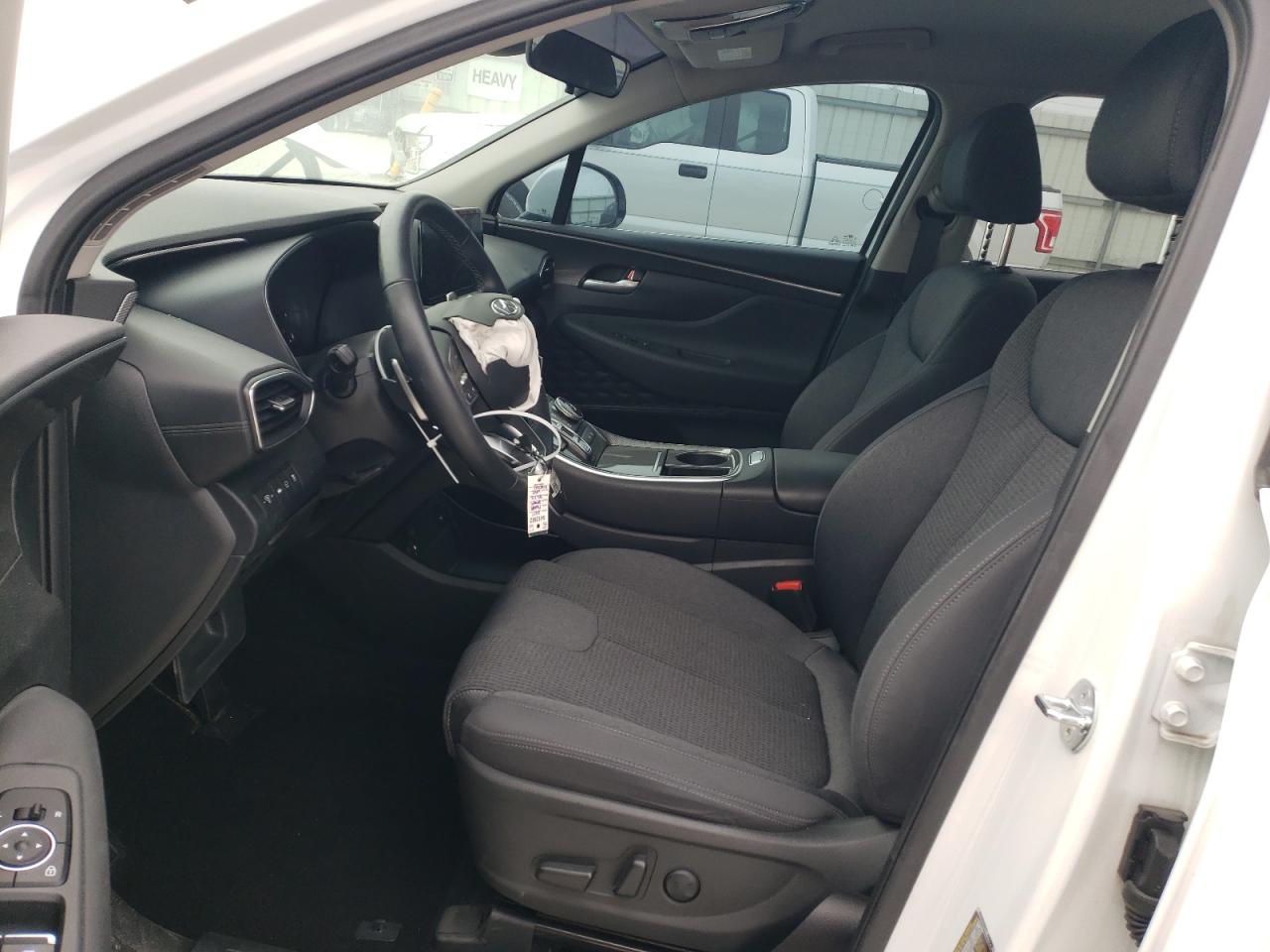 2023 Hyundai Santa Fe - Image 7