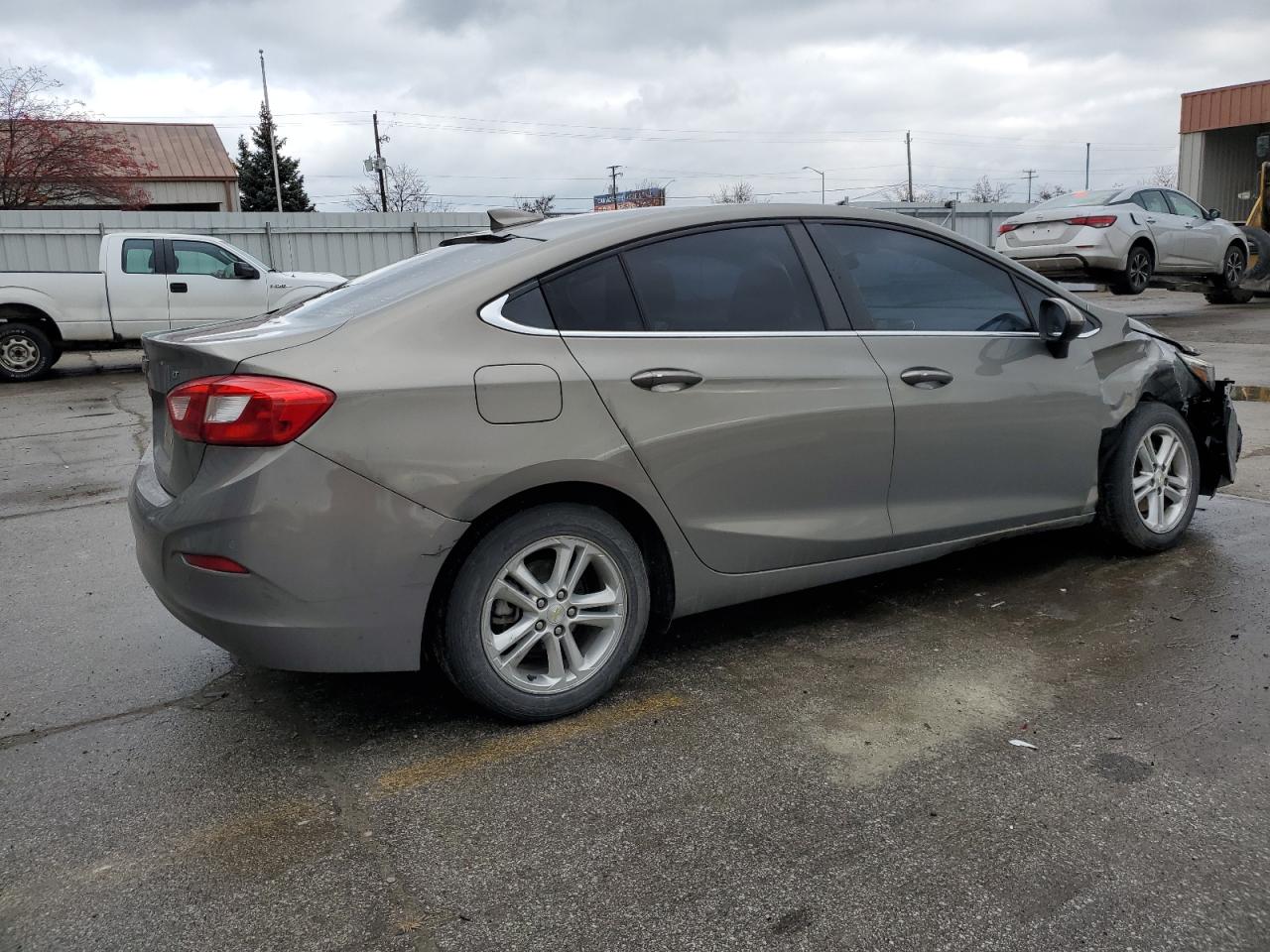 2017 Chevrolet Cruze - Image 3