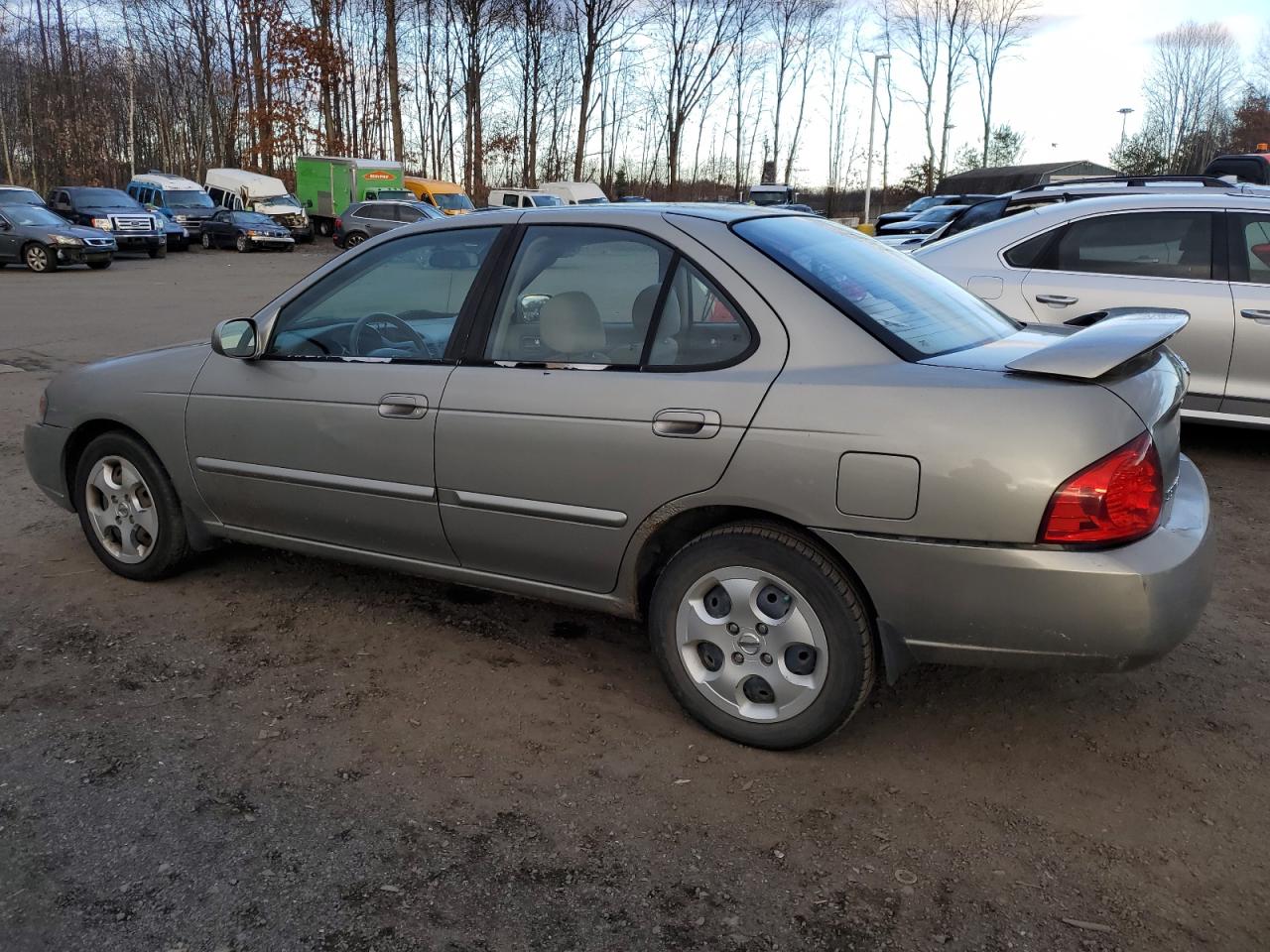 2005 Nissan Sentra - Image 2
