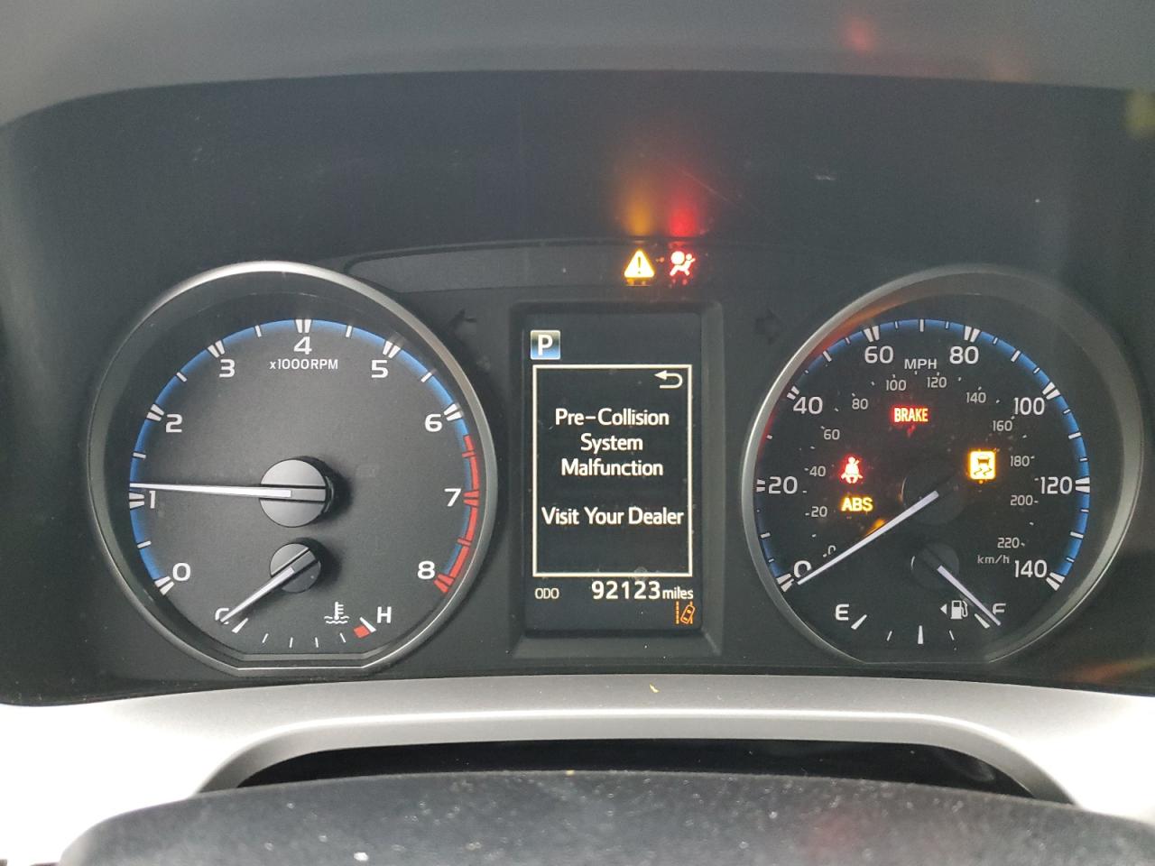 2018 Toyota RAV 4 - Image 9