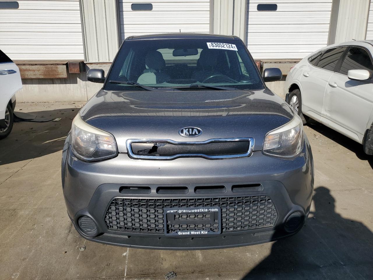 VIN KNDJN2A23G7272335 2016 KIA SOUL no.5