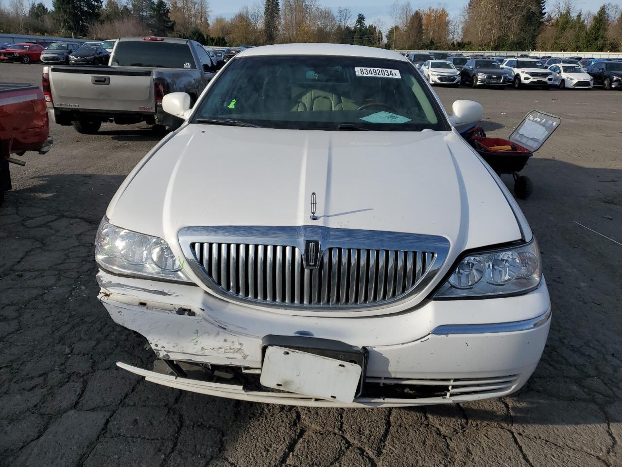 2010 Lincoln Town Car - Image 5
