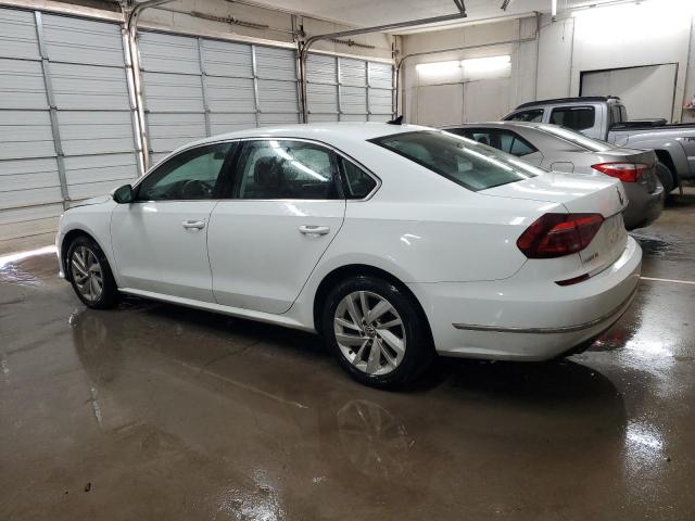  VOLKSWAGEN PASSAT 2018 White