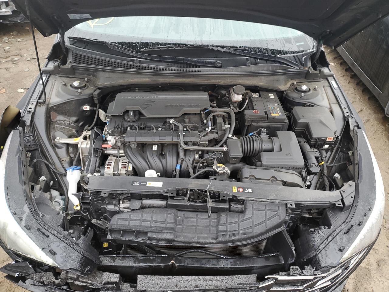 2023 Hyundai Elantra - Image 11
