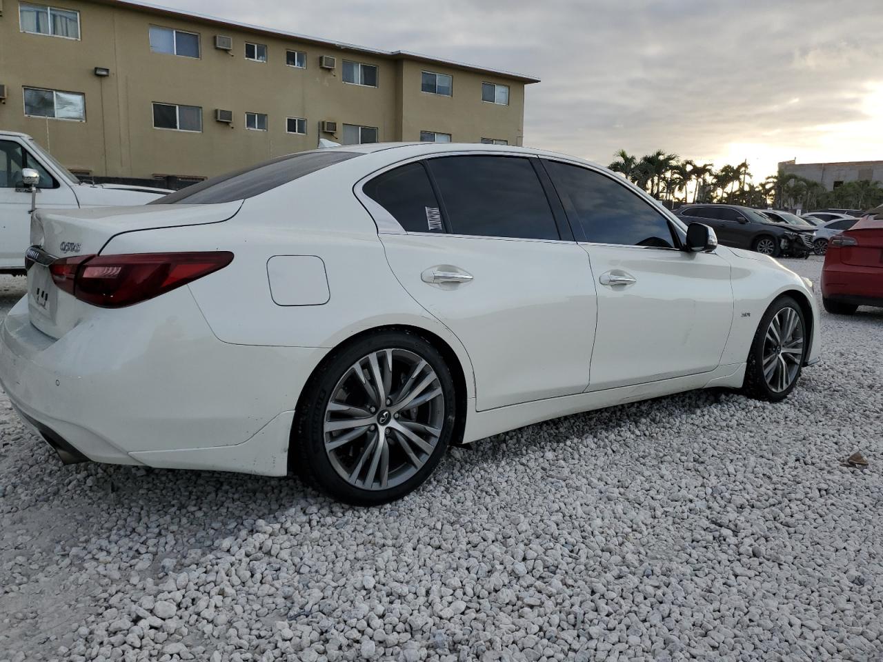 VIN JN1EV7AP6KM510766 2019 INFINITI Q50 no.3