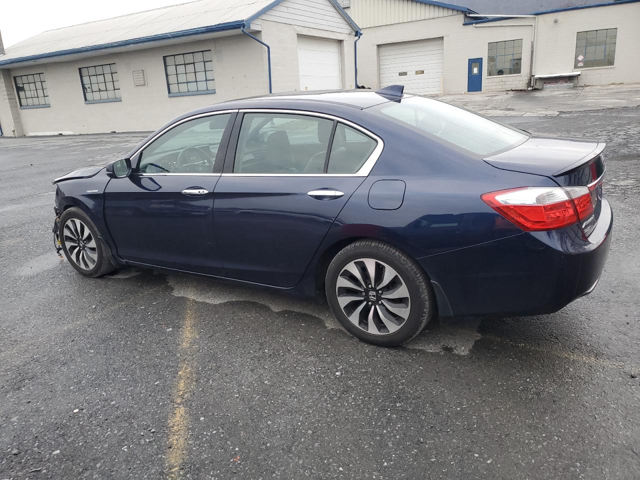 1HGCR6F55FA013761 2015 HONDA ACCORD - Image 2