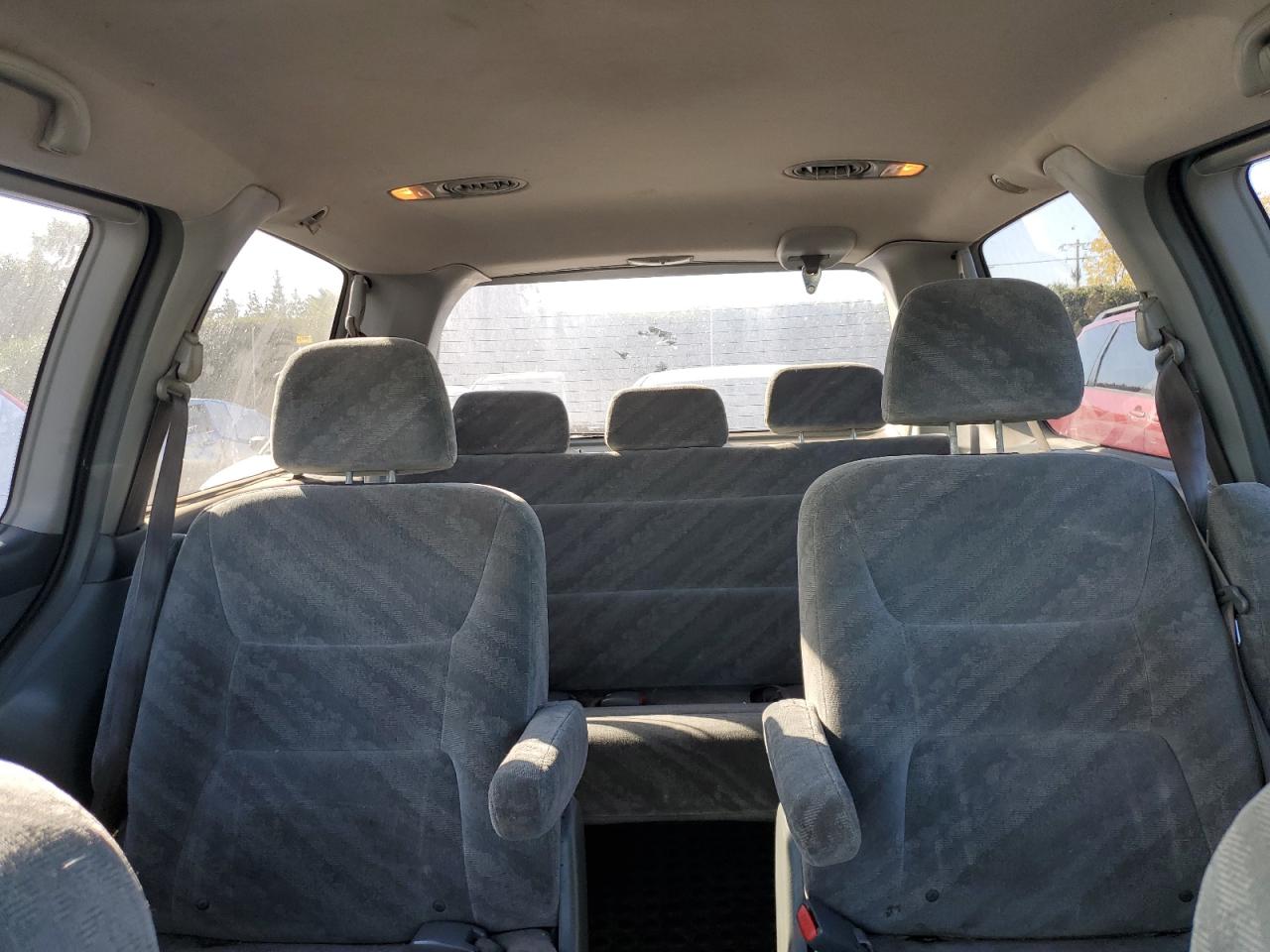2002 Honda Odyssey - Image 10
