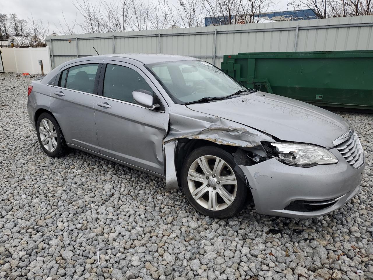 VIN 1C3CCBBB1DN693690 2013 CHRYSLER 200 no.4