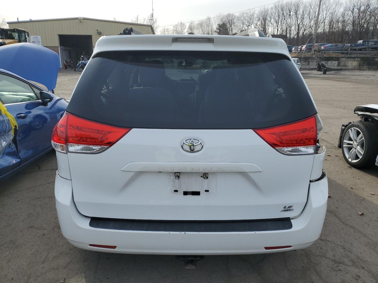 VIN 5TDJK3DC5DS058175 2013 TOYOTA All Models no.6