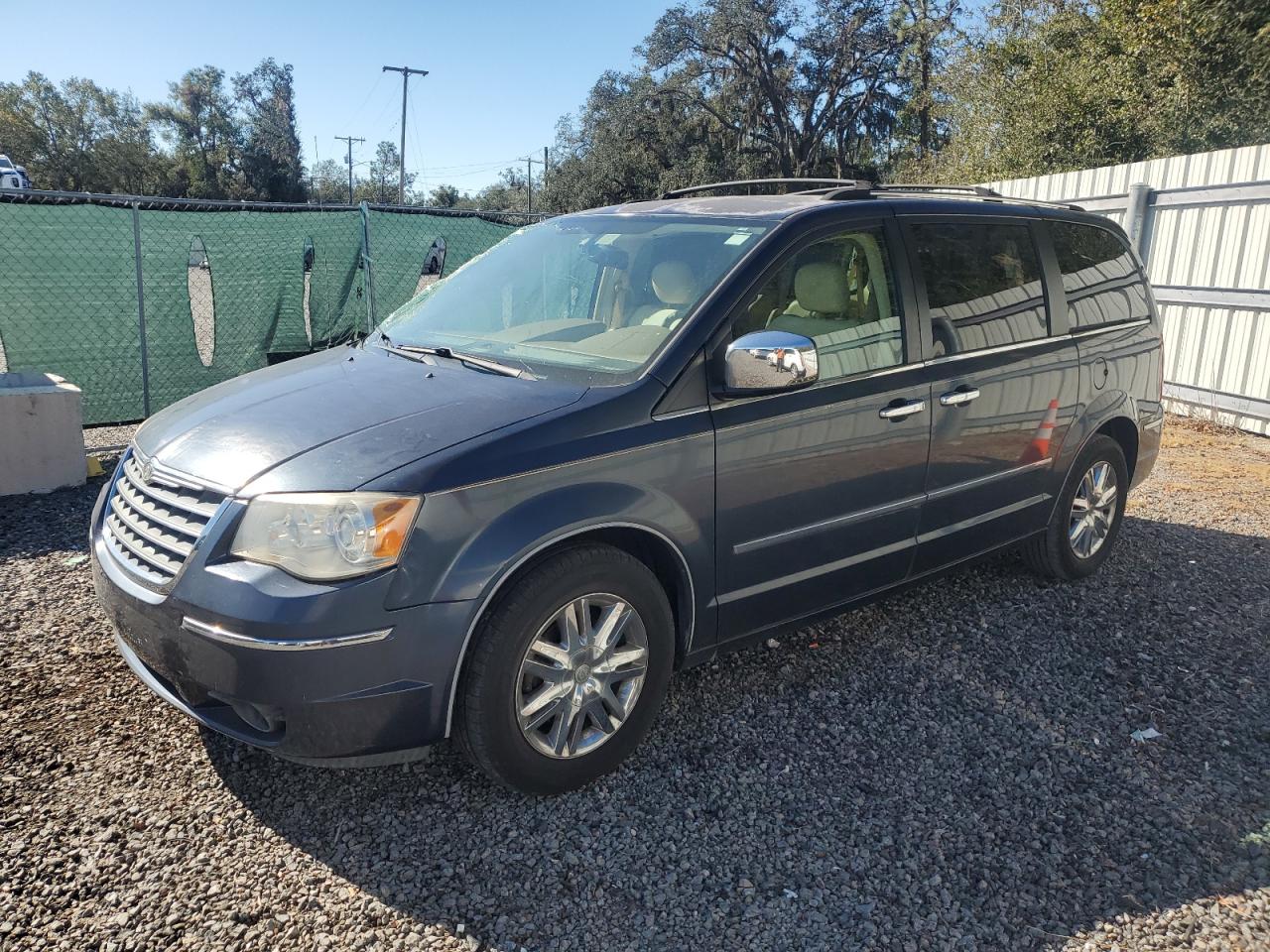 2008 Chrysler Town & Country - Image 1
