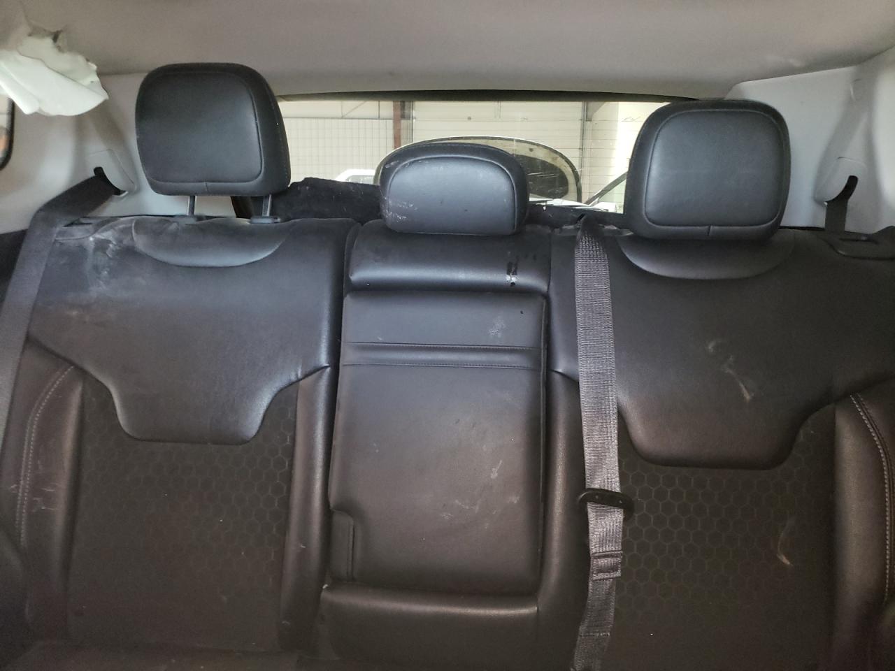 2018 Jeep Compass Latitude VIN: 3C4NJDBB6JT409875 Lot: 84391024