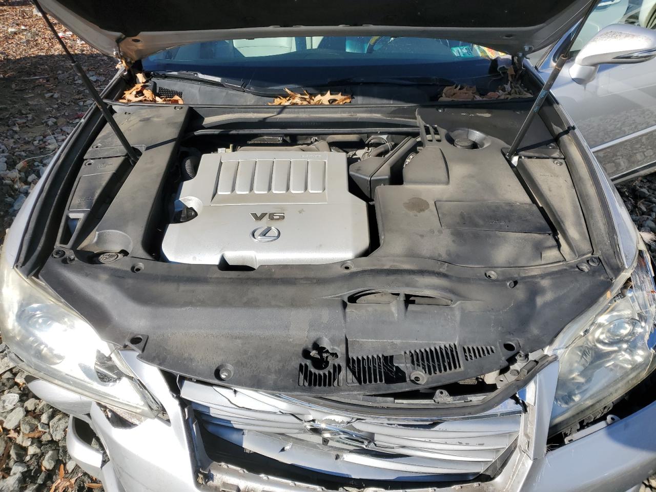 2010 Lexus ES - Image 12