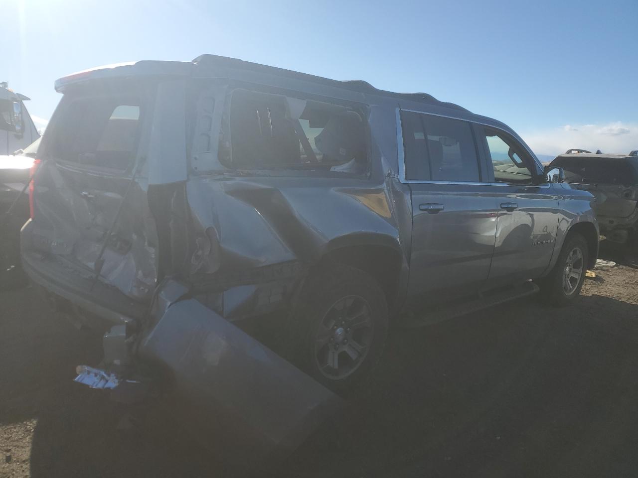 2020 Chevrolet Suburban - Image 3