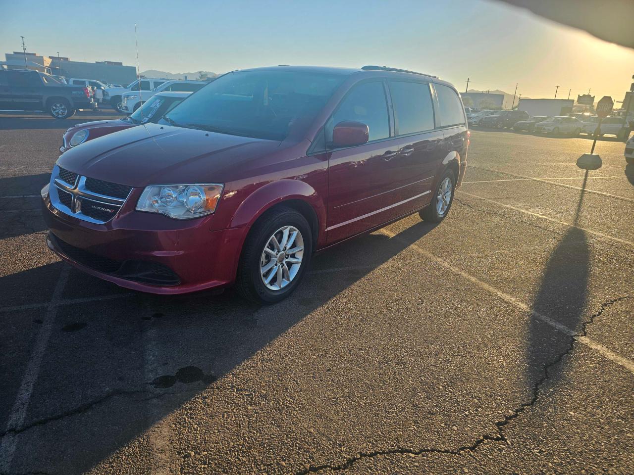 VIN 2C4RDGCG4GR195646 2016 DODGE CARAVAN no.2