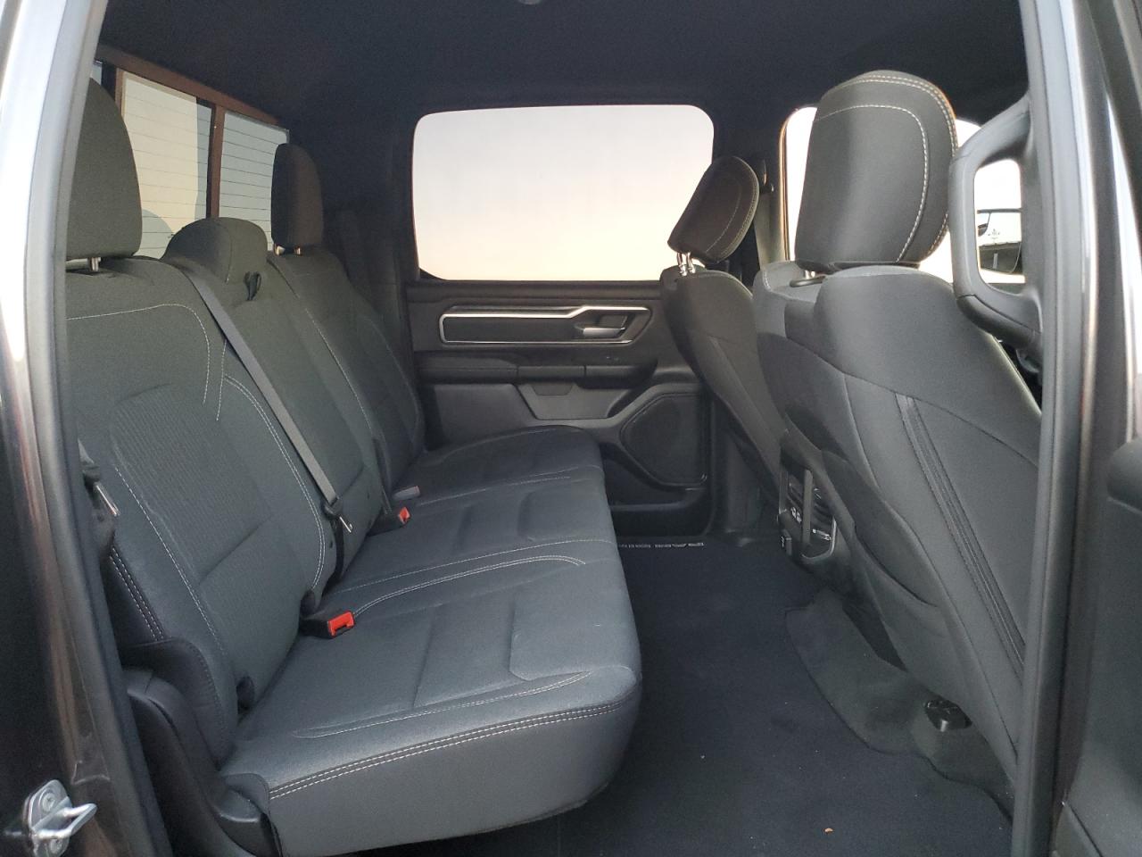 2021 RAM 1500 - Image 10