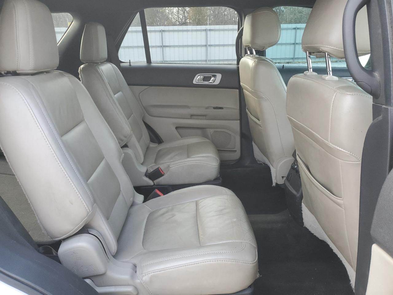 2014 Ford Explorer - Image 11