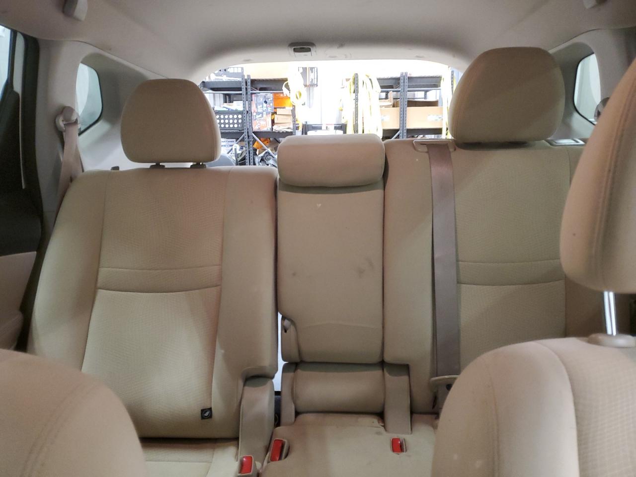2016 Nissan Rogue - Image 10