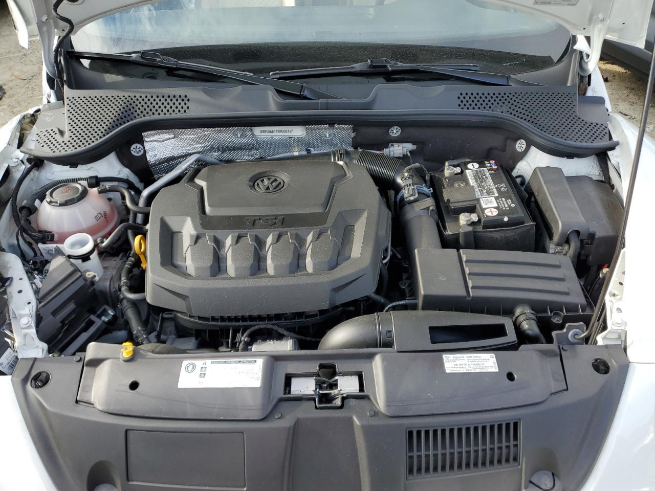 2019 Volkswagen Beetle - Image 12