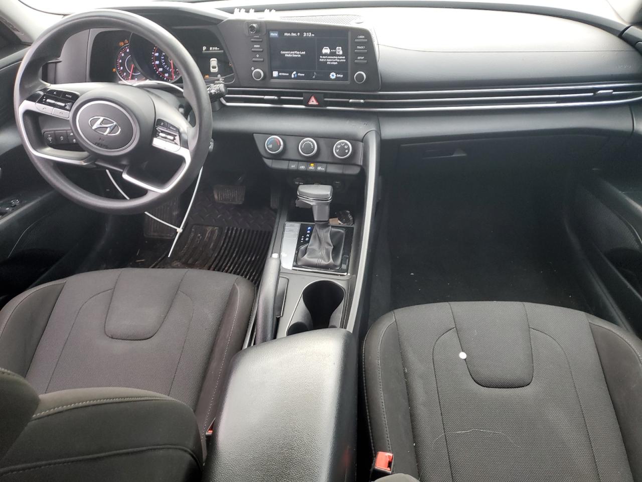 2021 Hyundai Elantra - Image 8