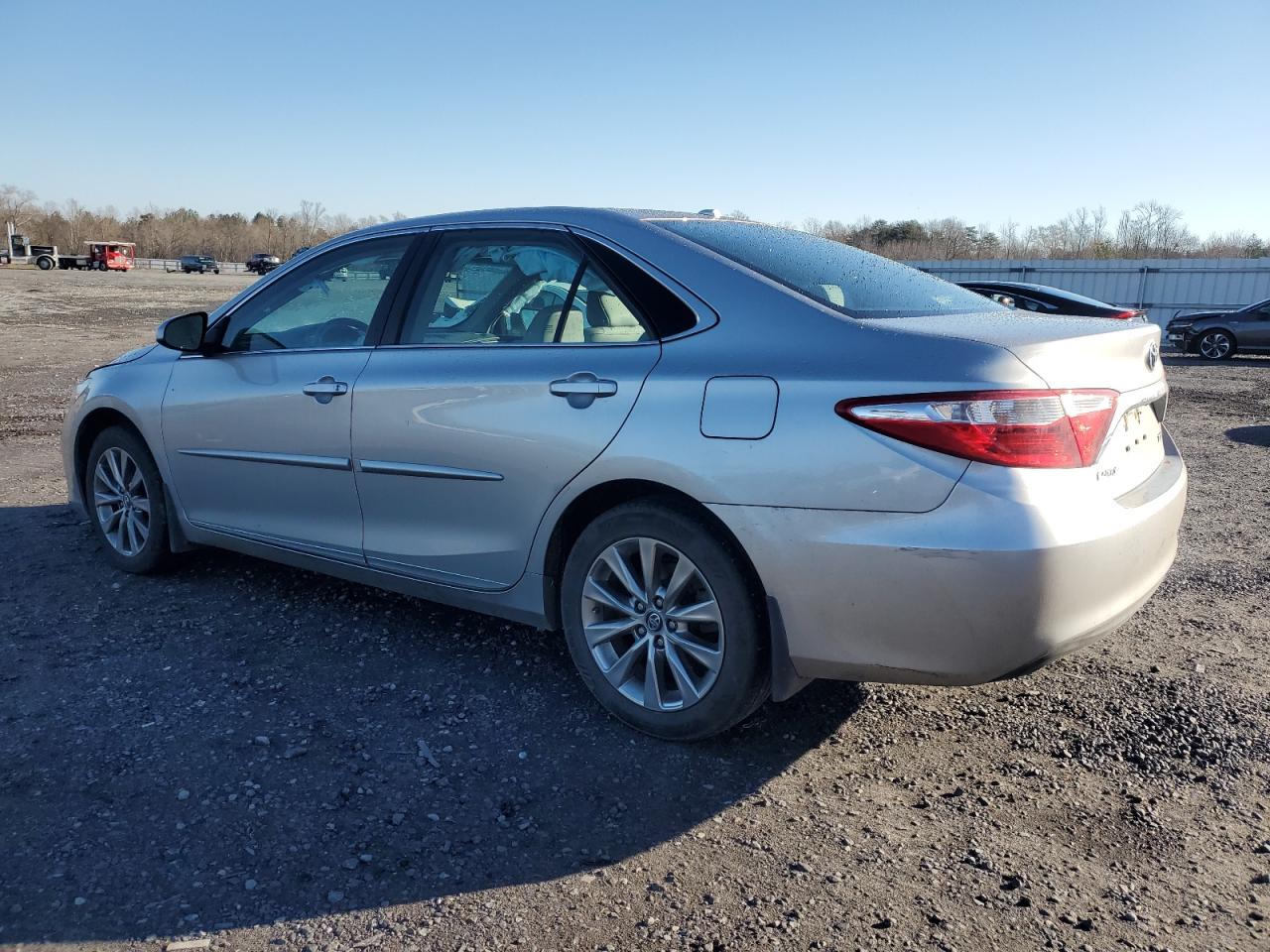 VIN 4T1BF1FK7HU775238 2017 TOYOTA CAMRY no.2