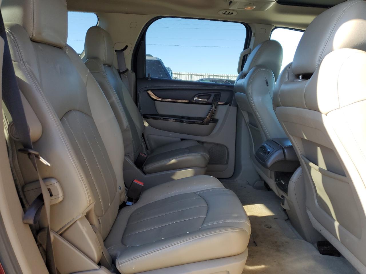 2015 GMC Acadia - Image 11