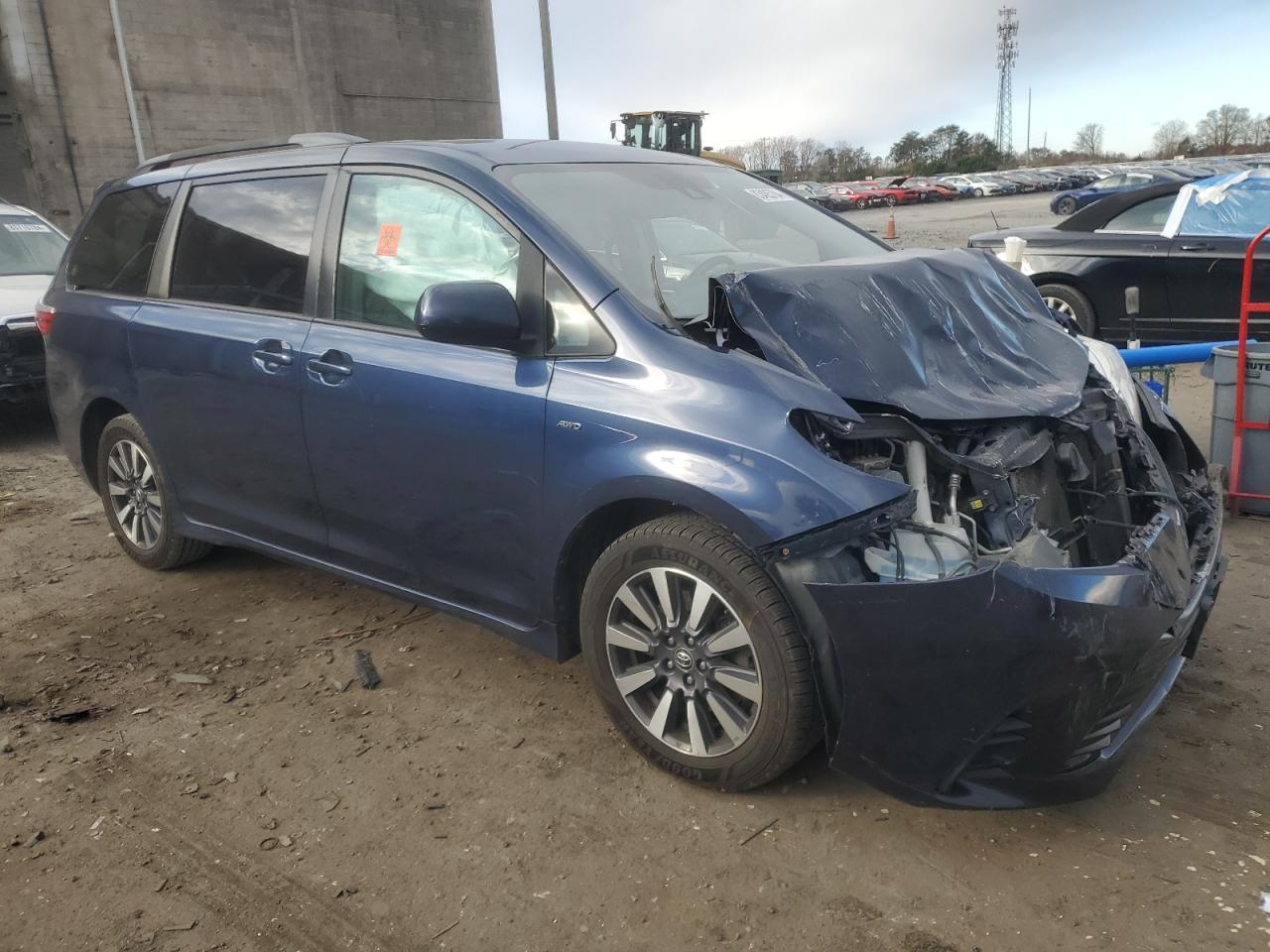 2019 Toyota Sienna - Image 4