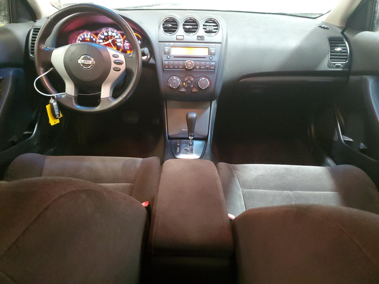 2009 Nissan Altima - Image 8
