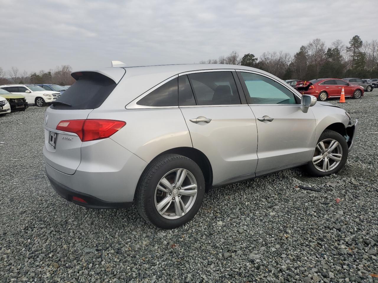 VIN 5J8TB3H33DL005187 2013 ACURA RDX no.3