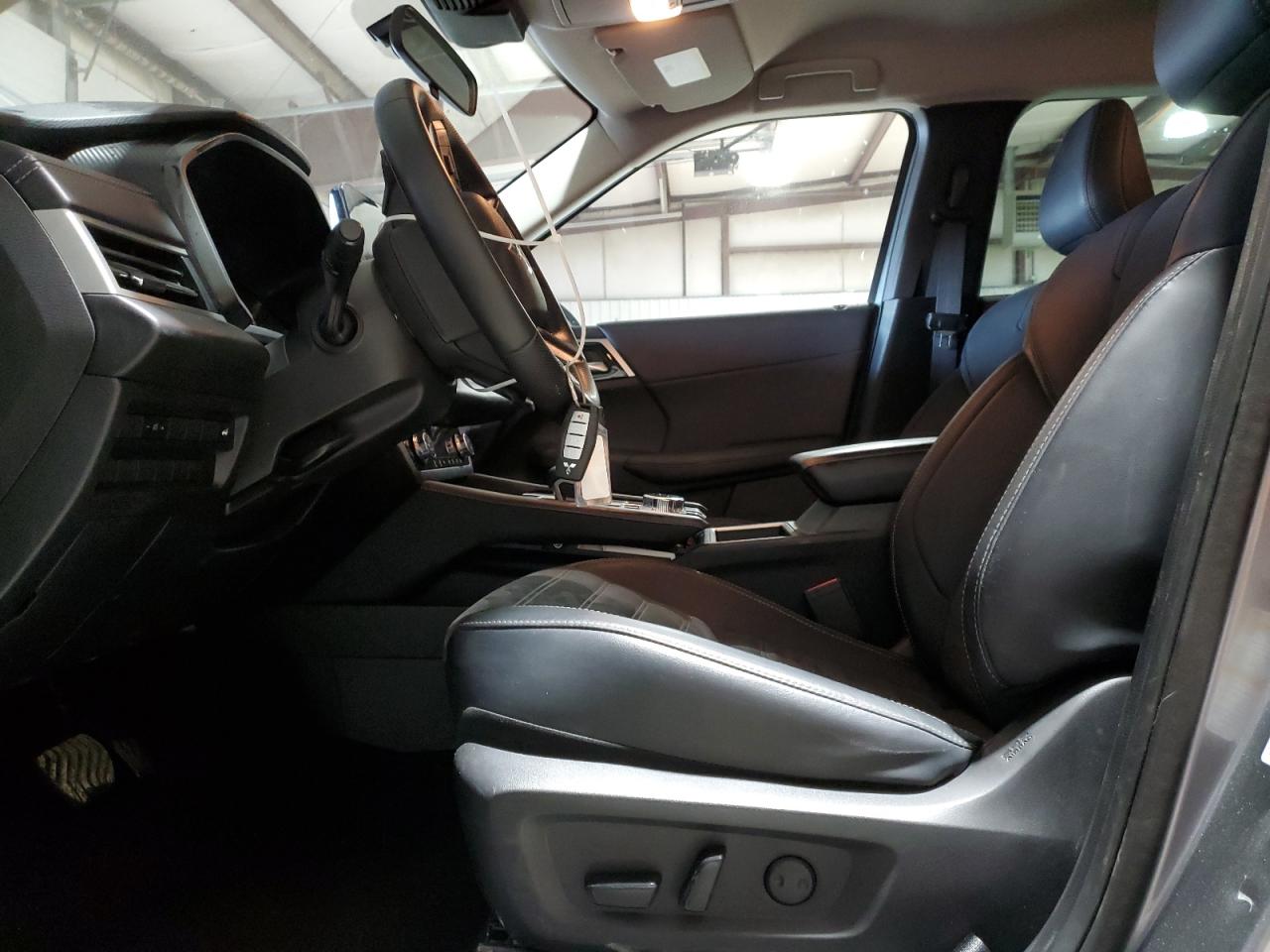 2024 Mitsubishi Outlander - Image 7