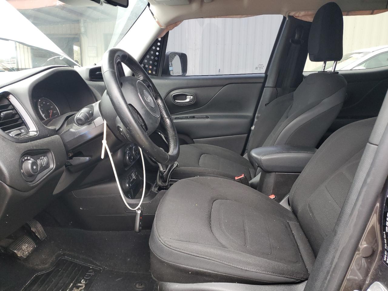 2016 Jeep Renegade - Image 7