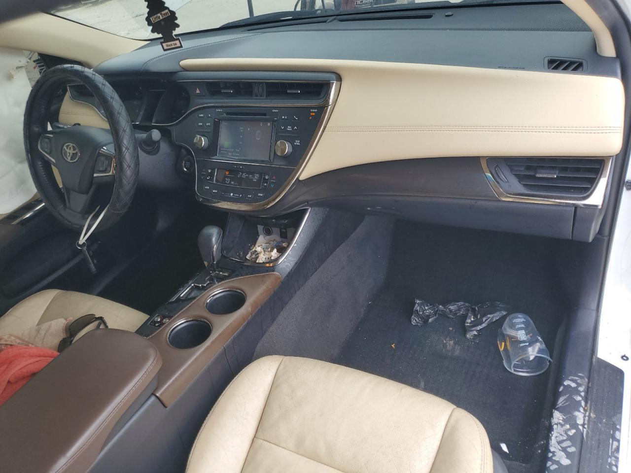 2016 Toyota Avalon - Image 8