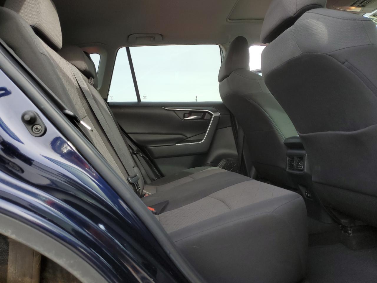 2019 Toyota Rav4 Xle VIN: 2T3W1RFVXKW031205 Lot: 84666794