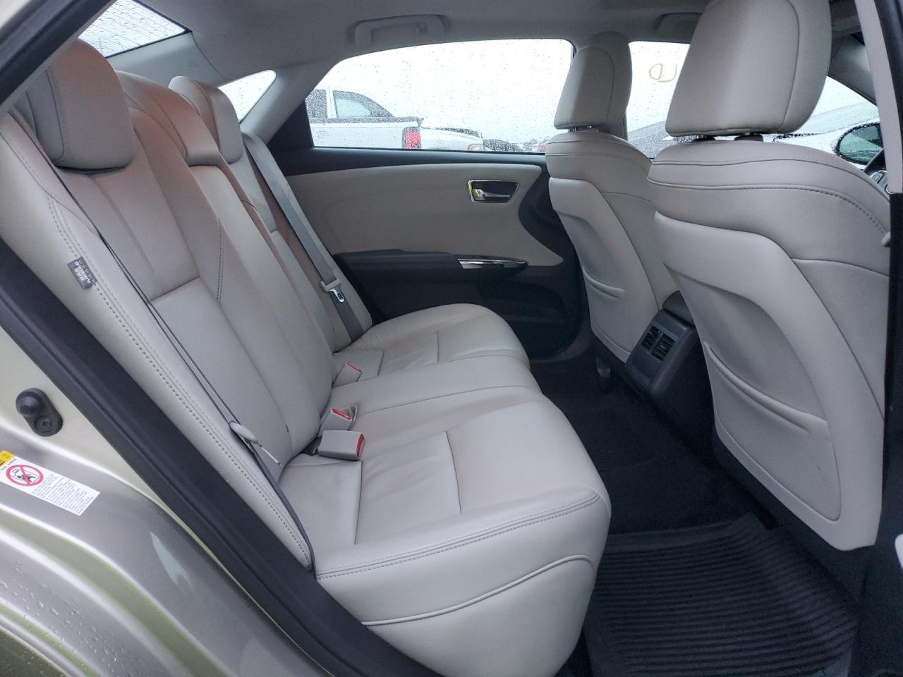 2017 Toyota Avalon - Image 10