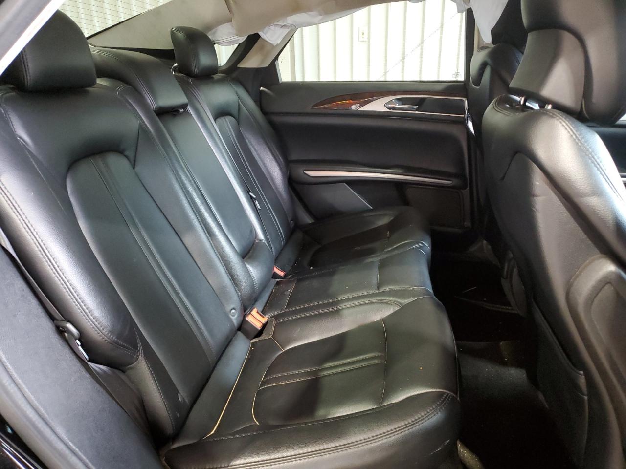 2016 Lincoln MKZ - Image 10