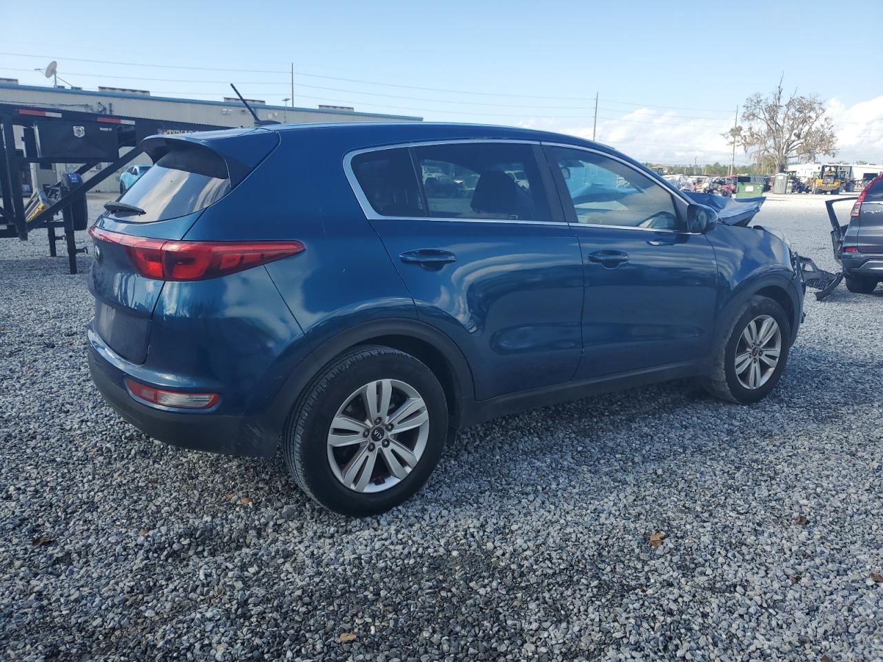 VIN KNDPM3AC3K7568301 2019 KIA SPORTAGE no.3