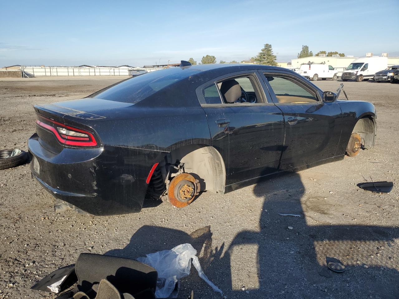 VIN 2C3CDXCT6JH134223 2018 DODGE CHARGER no.3