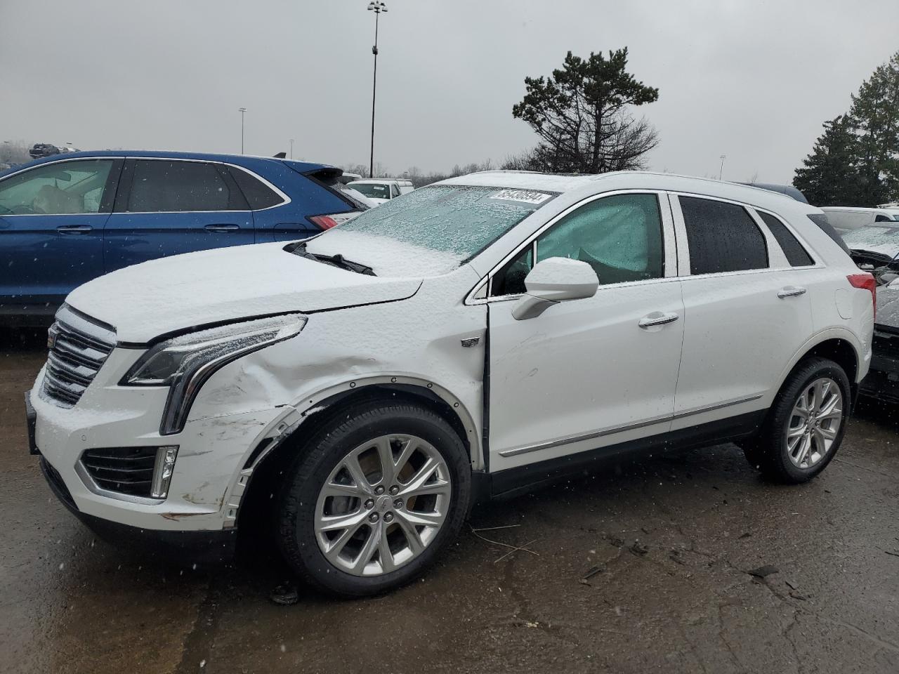 VIN 1GYKNDRS0JZ180626 2018 CADILLAC XT5 no.1