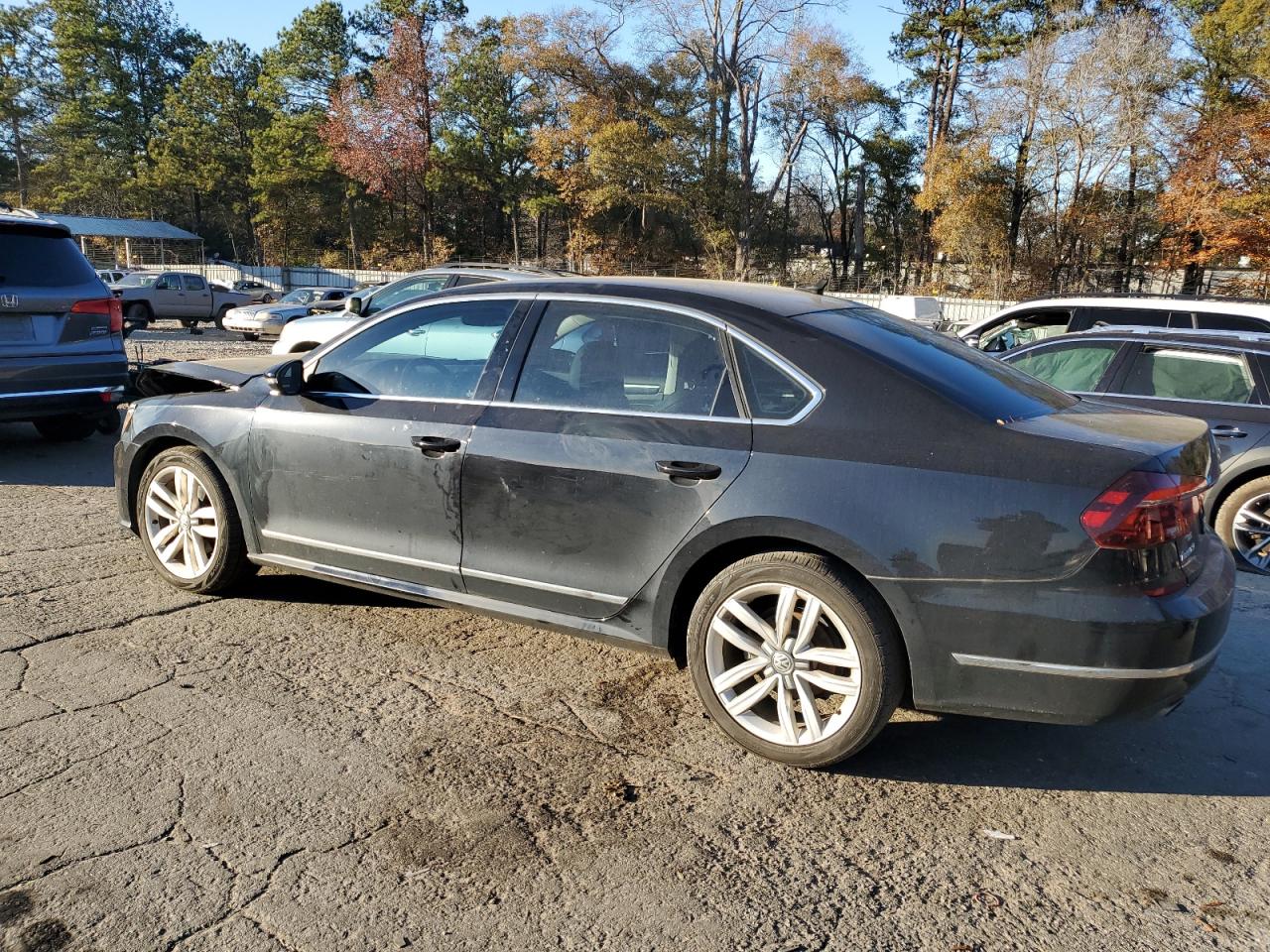 1VWGT7A31HC064739 2017 VOLKSWAGEN PASSAT - Image 2
