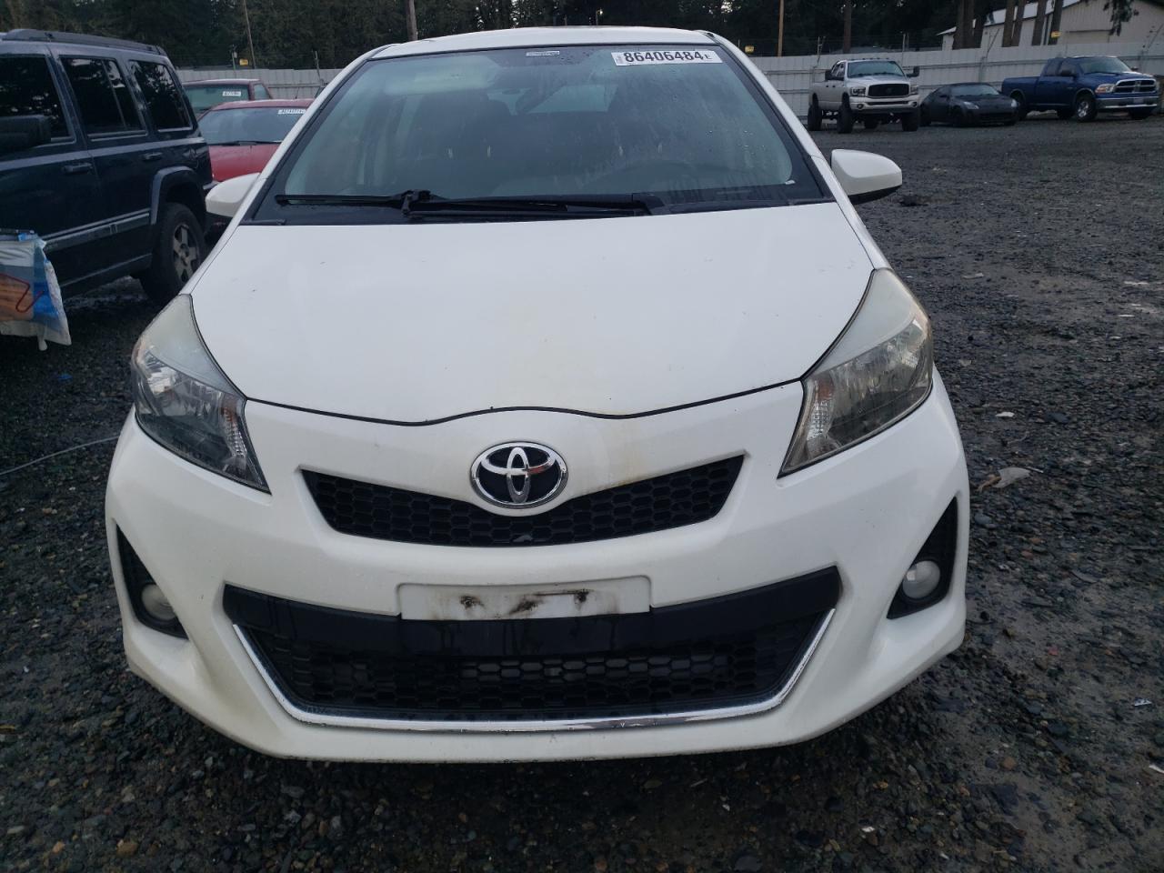 VIN JTDKTUD34ED590988 2014 TOYOTA YARIS no.5