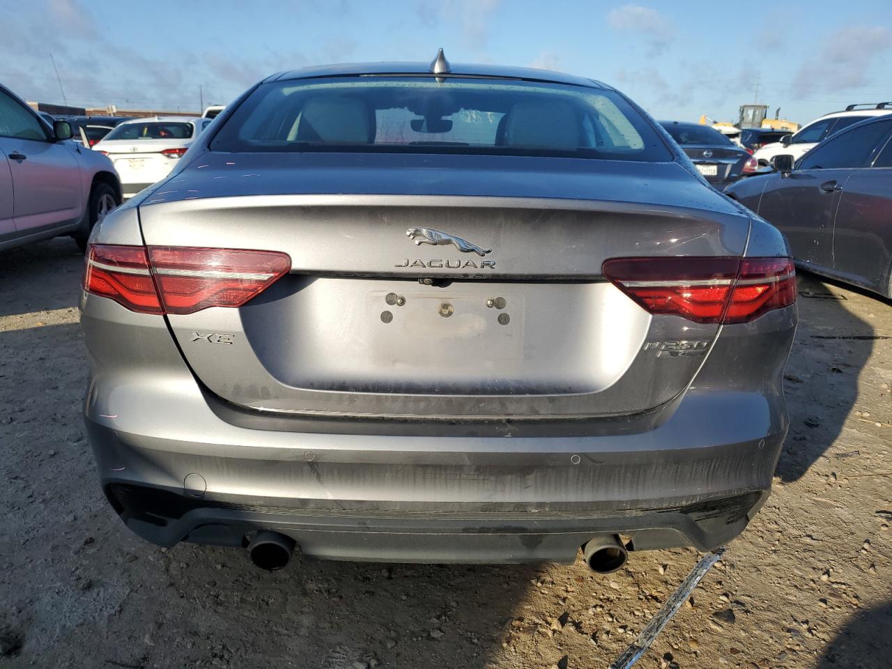 2020 Jaguar XE - Image 6