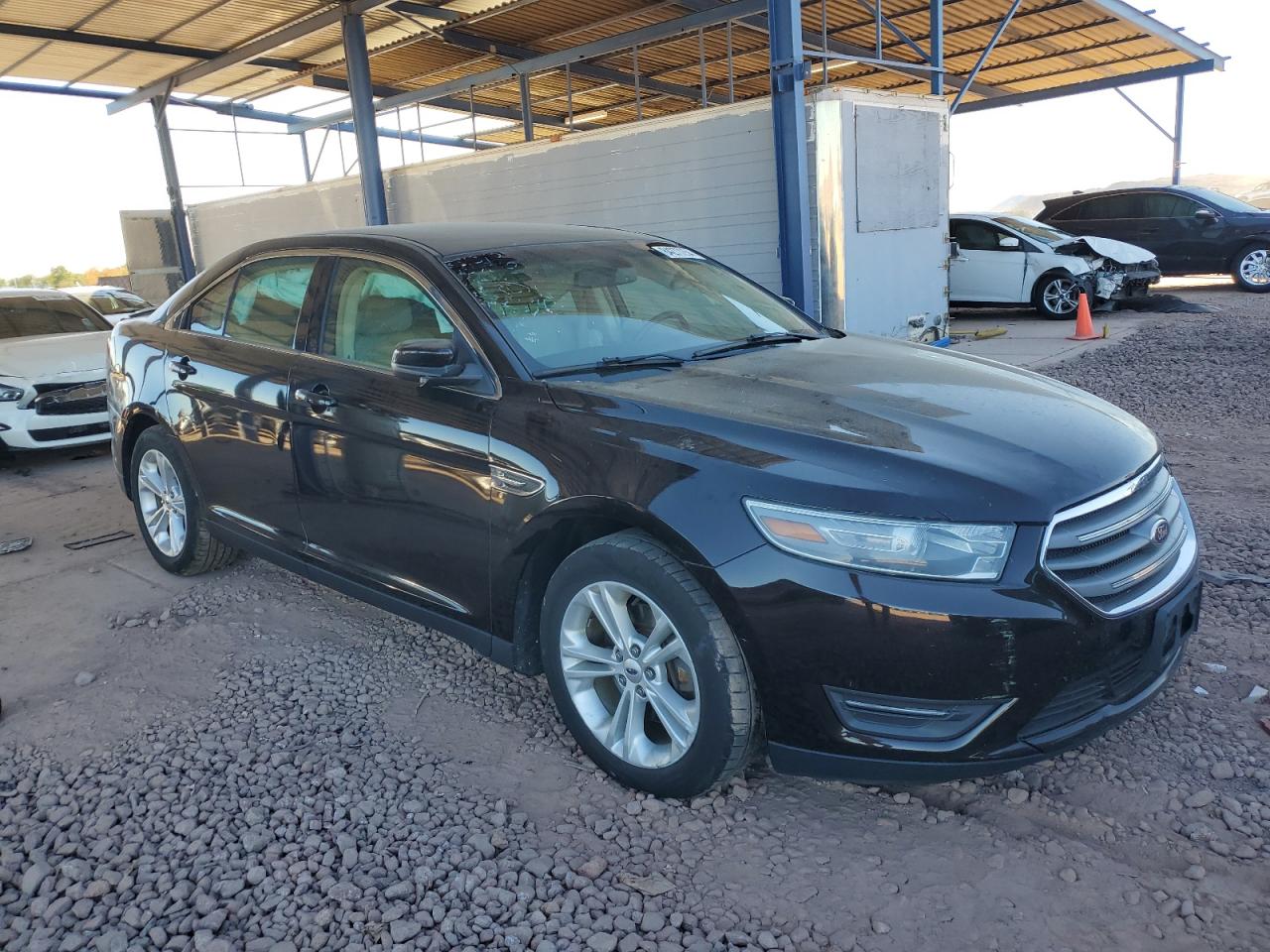 VIN 1FAHP2E8XEG137640 2014 FORD TAURUS no.4