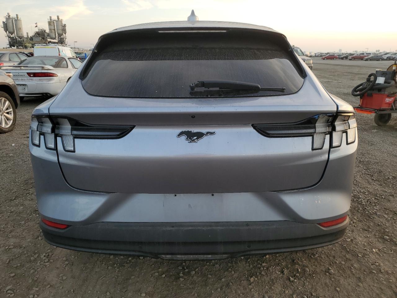 2022 Ford Mustang Mach-E Select VIN: 3FMTK1RM8NMA44444 Lot: 85547154